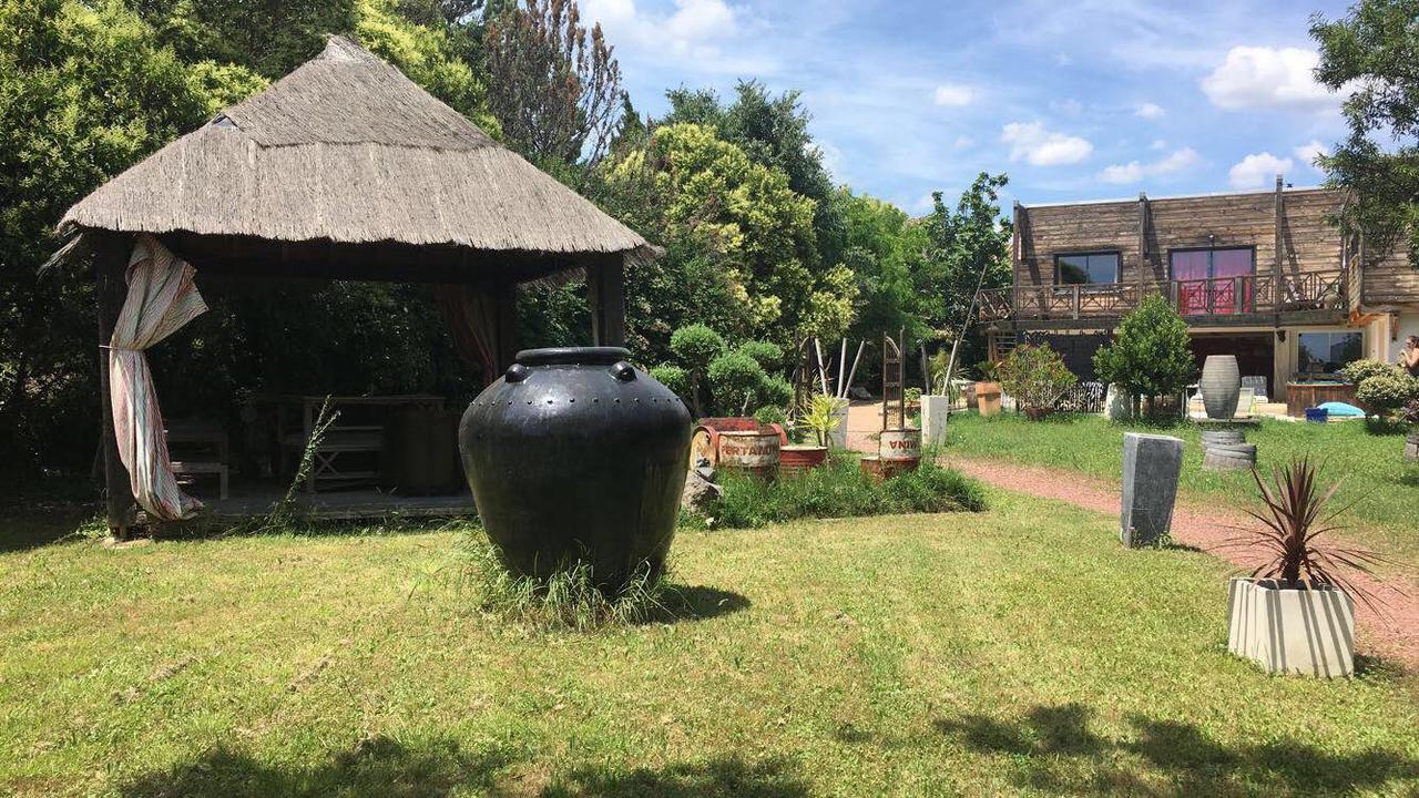 Esprit D'Ailleurs Bed and Breakfast Baillargues Buitenkant foto